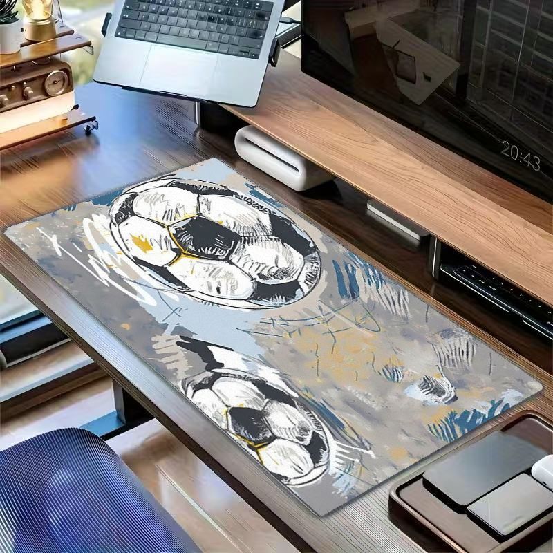 لوحة ماوس حديدية بتصميم كرة قد - مراجعة Gaming Accessories Brands وسعره
