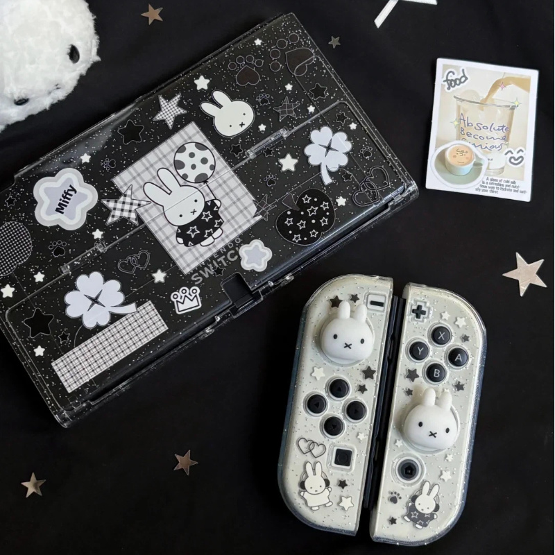 غطاء حماية شفاف أسود وأبيض لجه - مراجعة Gaming Accessories Brands وسعره