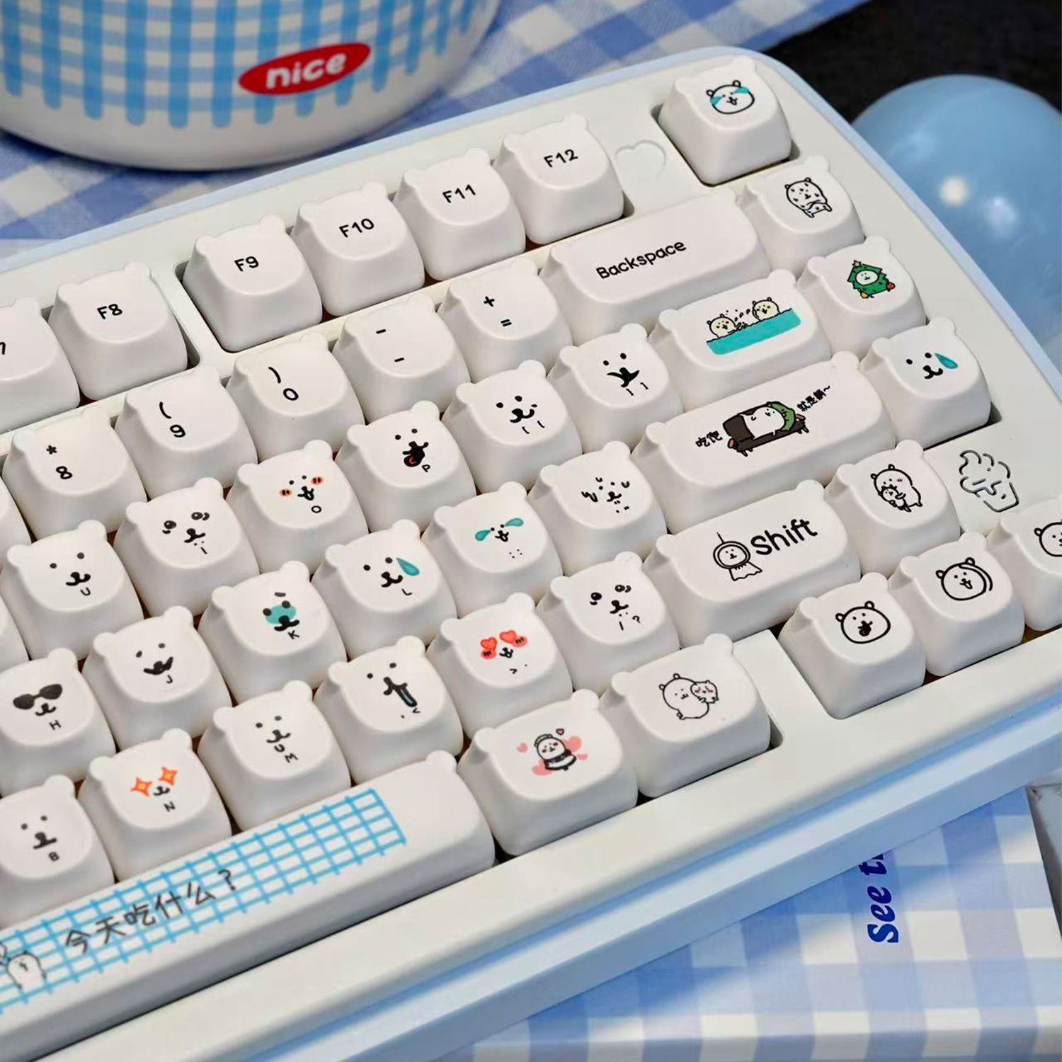 أغطية مفاتيح PBT بتصميم دب كرت - مراجعة Gaming Accessories Keyboards وسعره